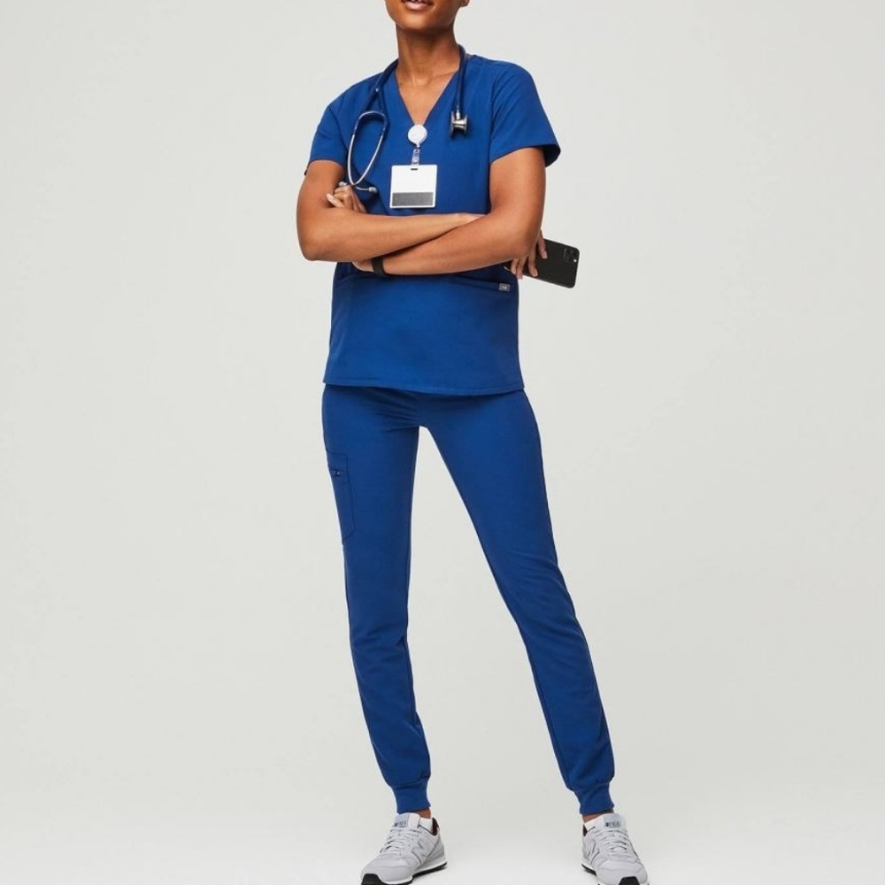 Casma Three-Pocket Scrub Top & Zamora Jogger Scrub Pants - Electric Blue